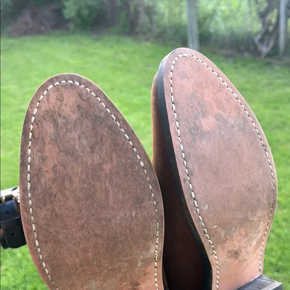 Brown Heeled Boots with Timeless Western Style - Picture 7 of 7